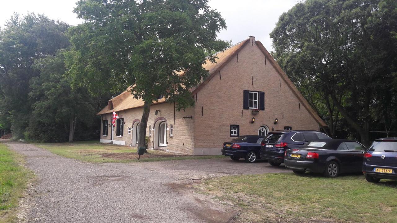 B&B Charming Farmhouse Prinsenbeek Exterior photo