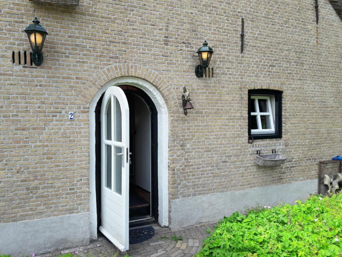 B&B Charming Farmhouse Prinsenbeek Exterior photo